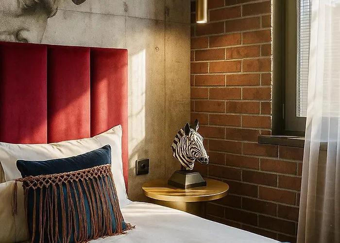 Qult - Modigliani Bukurešť